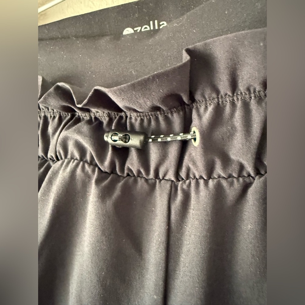 Zella Black Paperbag Waist Athletic Shorts - Picture 5 of 9